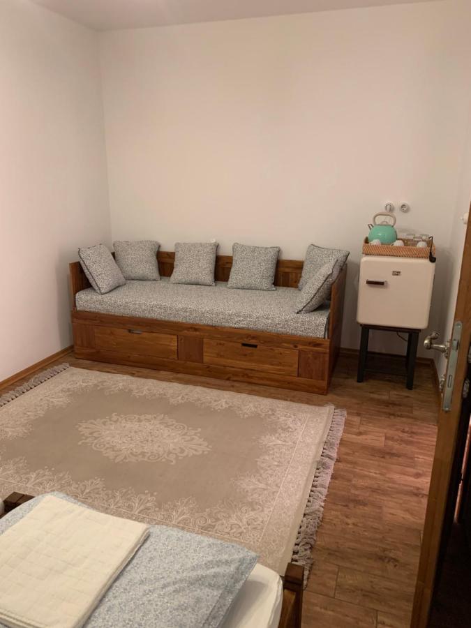 Szazesztendos Reveszhaz Apartman Szigetmonostor Luaran gambar