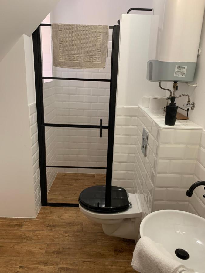 Szazesztendos Reveszhaz Apartman Szigetmonostor Luaran gambar
