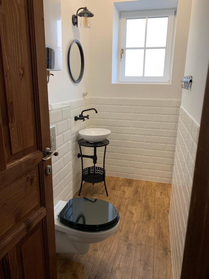 Szazesztendos Reveszhaz Apartman Szigetmonostor Luaran gambar