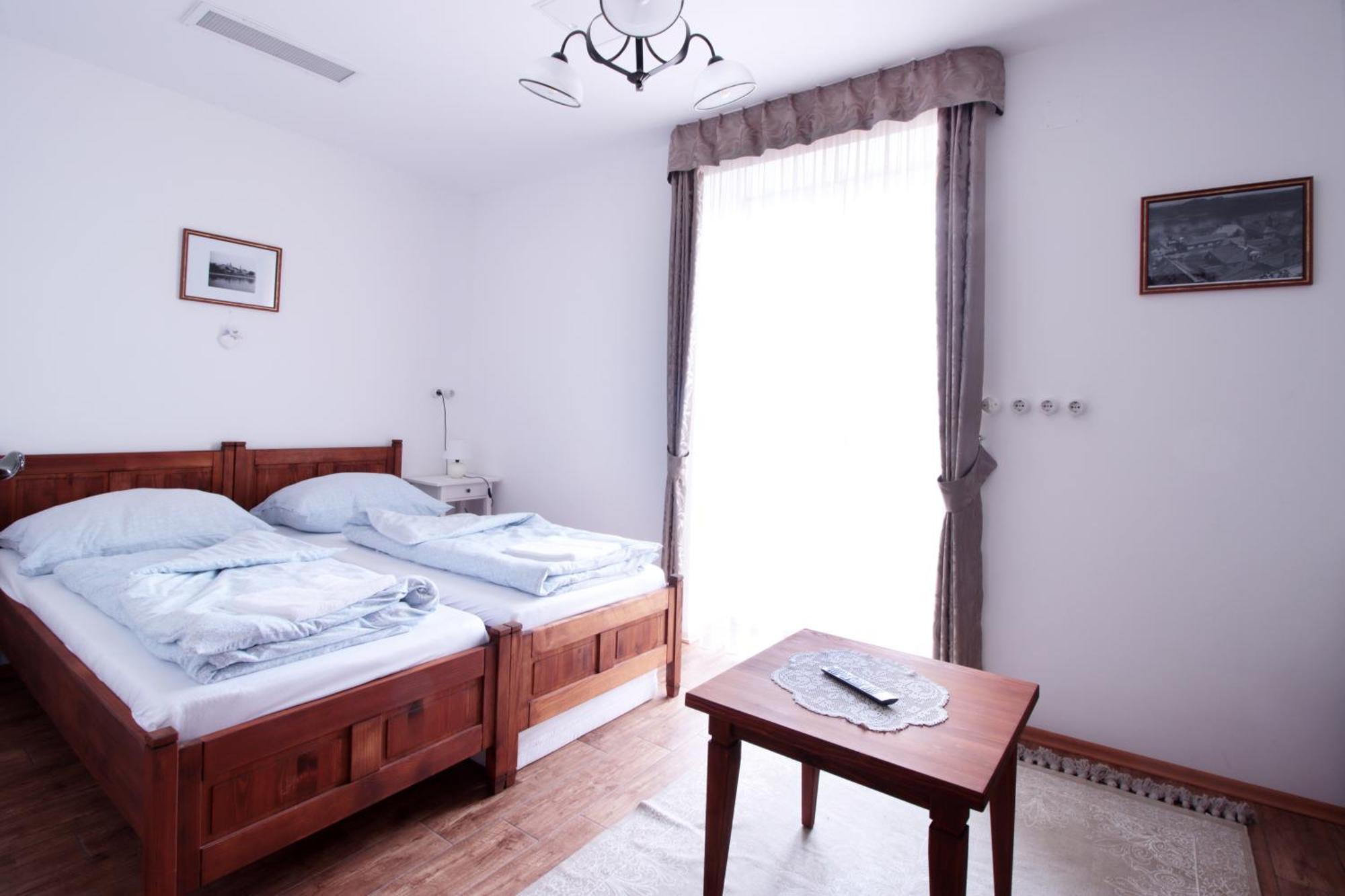 Szazesztendos Reveszhaz Apartman Szigetmonostor Luaran gambar